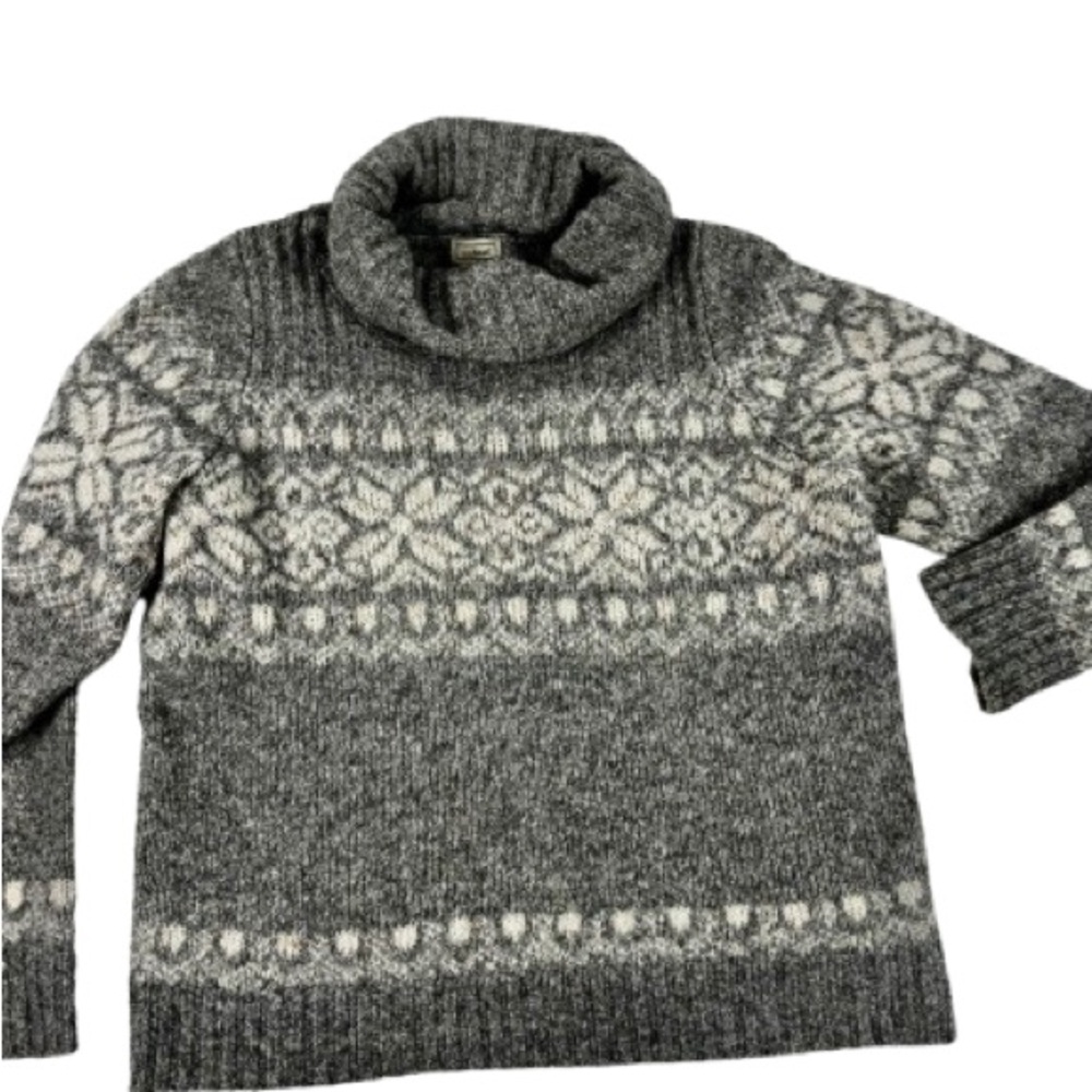 L.L. Bean Gray Patterned Wool Blend Sweater